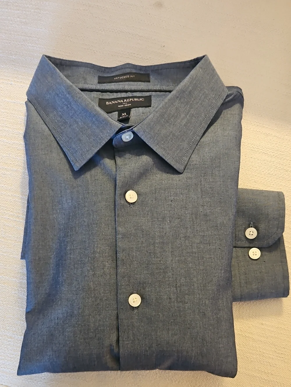 Banana Republic Men's Chambray Button-Down Shirt in Heathered Blue